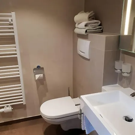 Πανσιόν Gaestehaus Wallner 4*